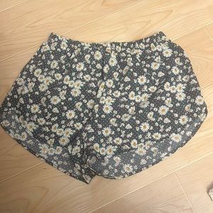 Daisy shorts